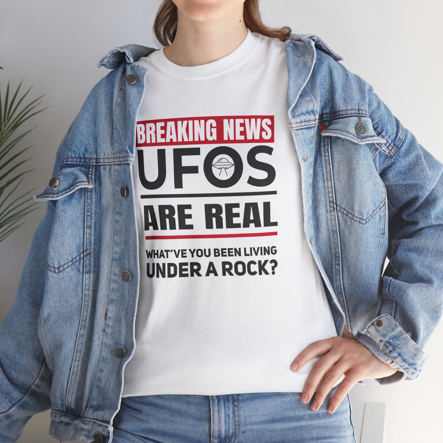 Breaking News: UFOs Are Real – Unisex Heavy Cotton Tee (Black)